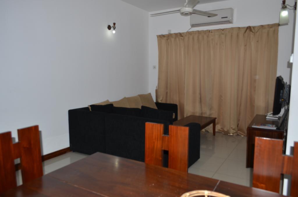 Zain Apartments Colombo Room photo
